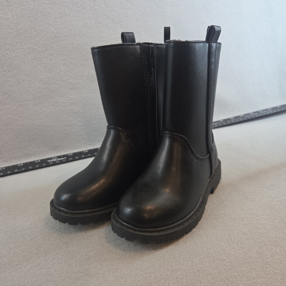 Old Navy Girls Boots Size 8‎